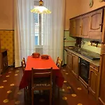 Via Del Teatro 1 Apartment