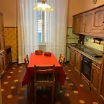 Via Del Teatro 1 Apartment