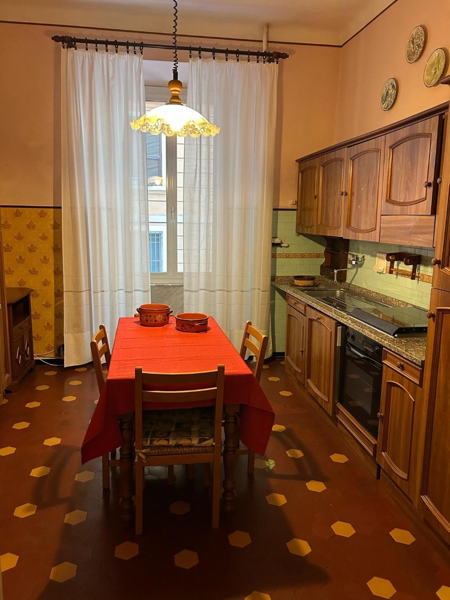 Via Del Teatro 1 Appartamento *